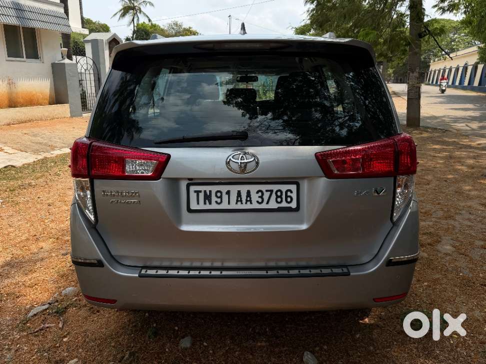 Toyota Innova Crysta 2.7 V, 2024, Diesel