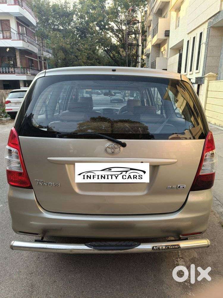 Toyota Innova 2.5 Gx 7 Str Bs-iii, 2009, Diesel