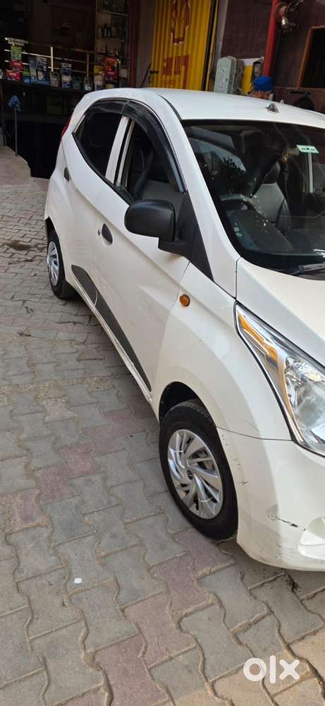 Hyundai Eon 2017 Year
