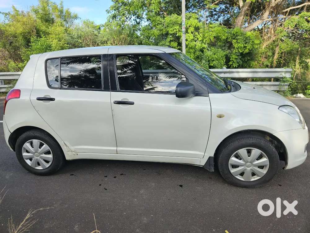 Maruti Suzuki Swift 2009 Petrol 78000 Km Driven