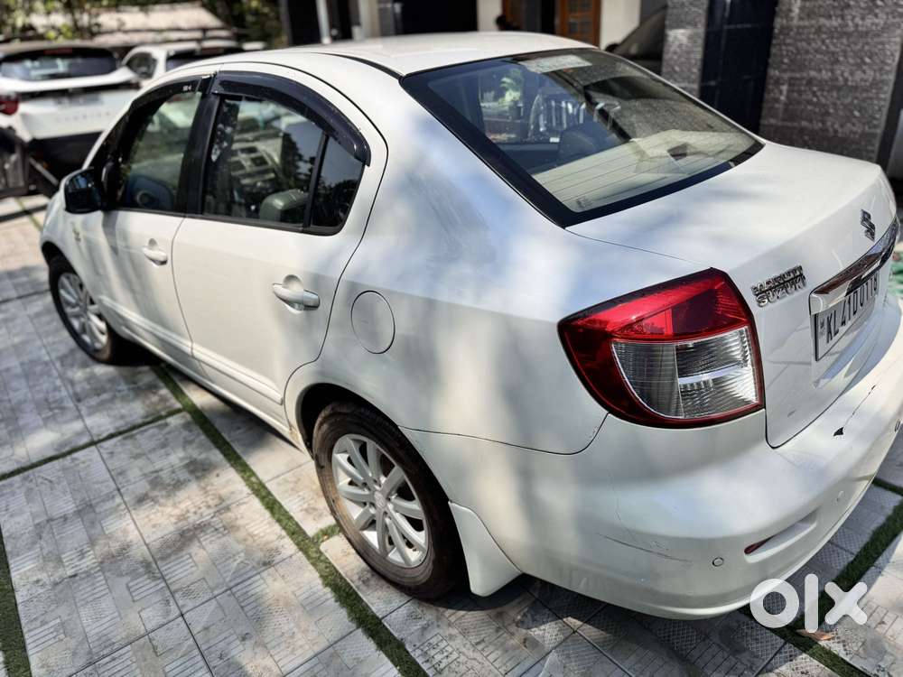 Maruti Suzuki Sx4 Zxi Mt Bsiv, 2010, Petrol