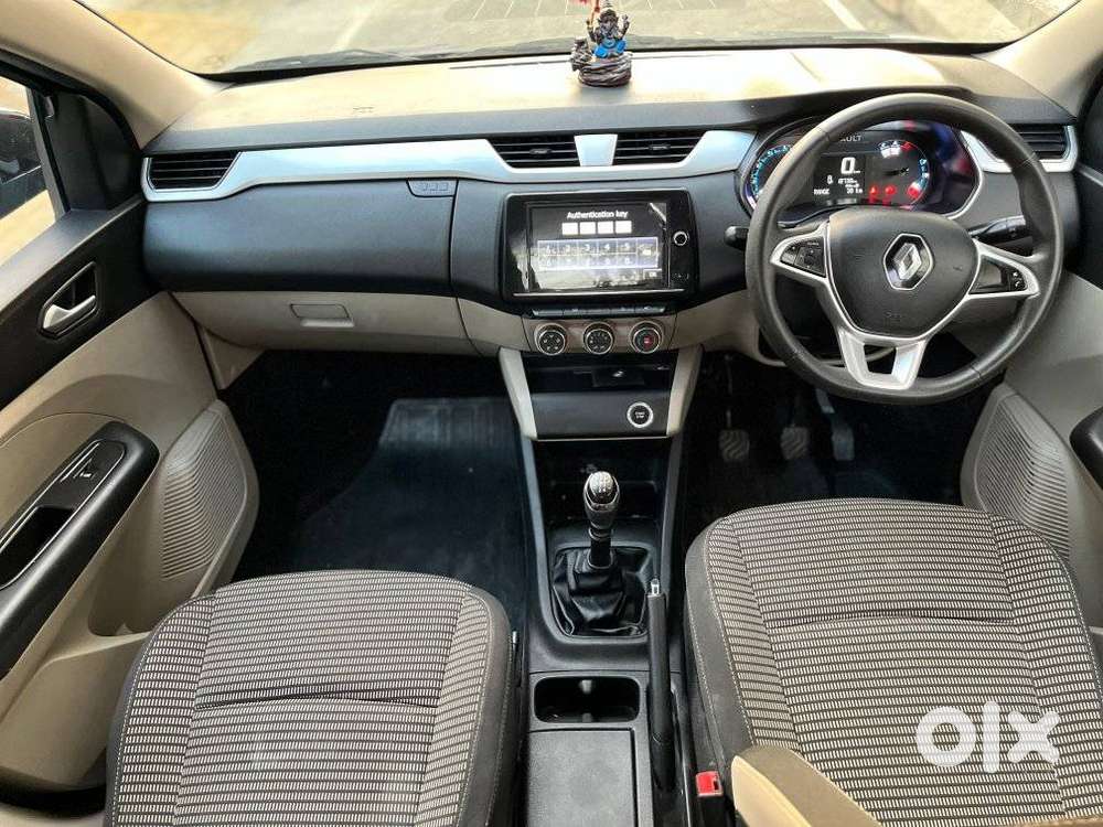 Renault Triber Rxz, 2023, Petrol