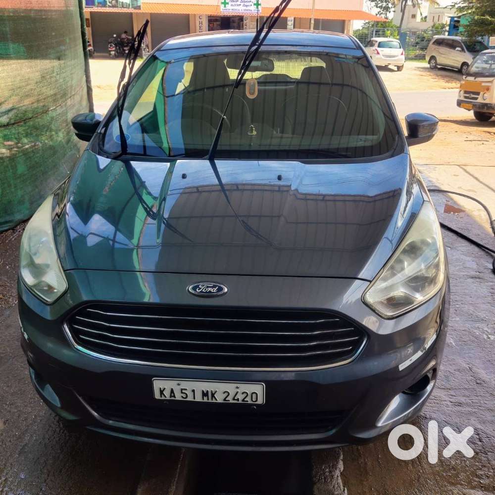Ford Figo Titanium 1.2 Petrol Mt   2017
