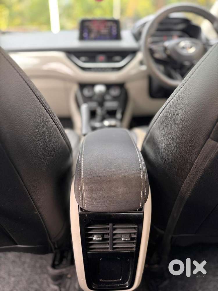 Tata Nexon 1.2 Revotron Xz Plus, 2022, Petrol