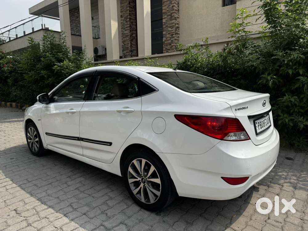 Hyundai Fluidic Verna 1.6 Vtvt Sx, 2014, Petrol