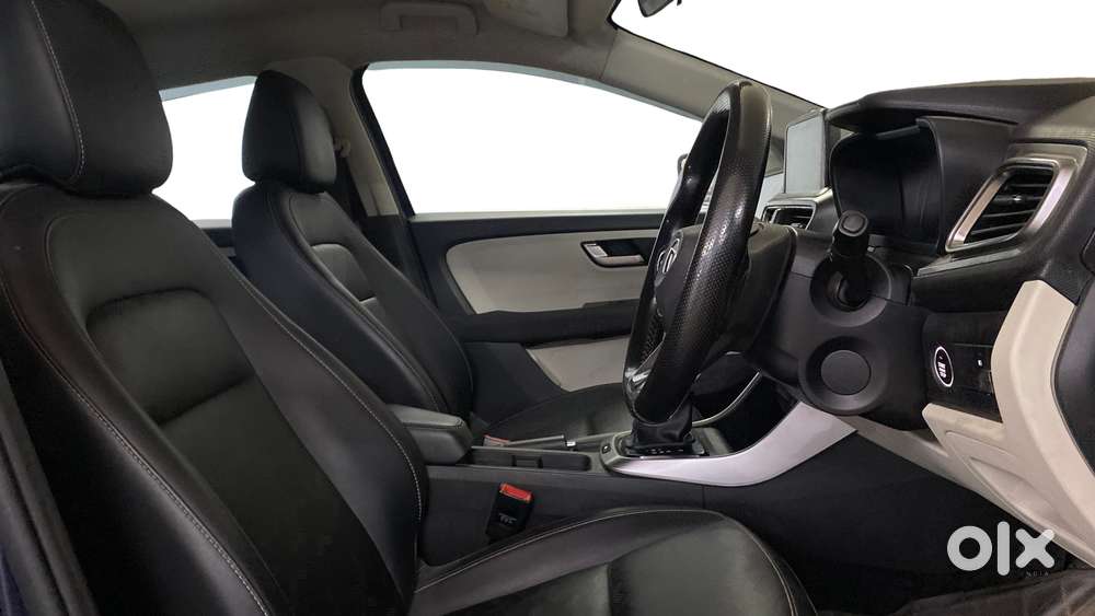 Tata Altroz 1.2 Xza Plus, 2022, Petrol