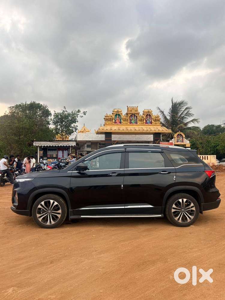Mg Hector Plus 2022 Diesel 11800 Km Driven