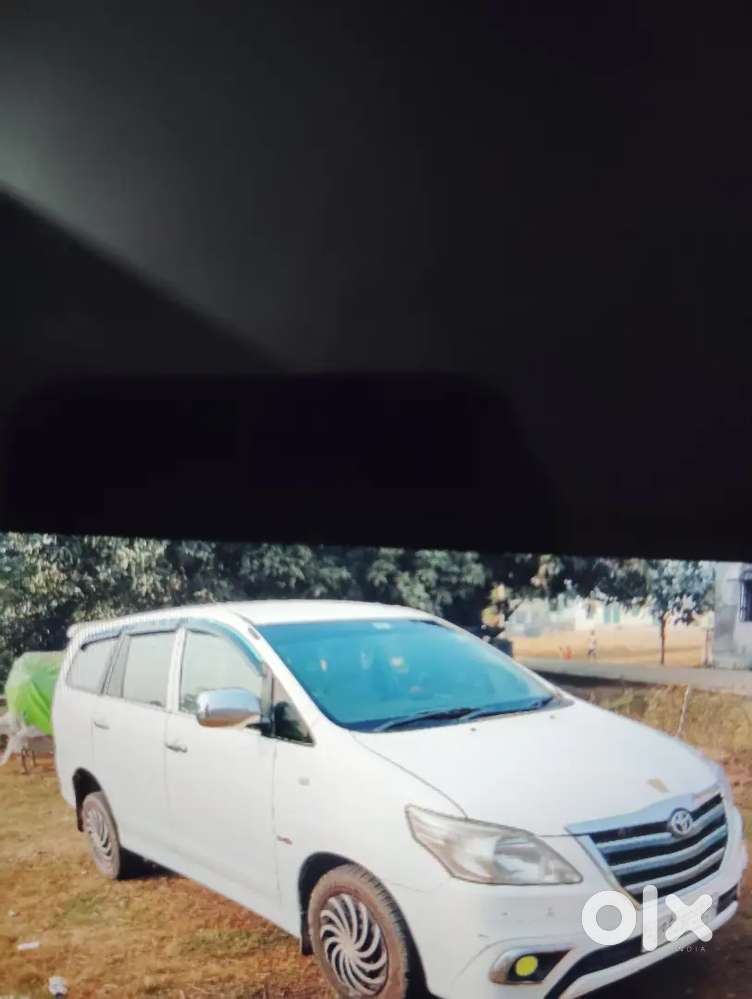 Toyota Innova 2013