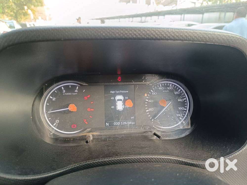Mahindra Bolero Neo 1.5 N8, 2022, Diesel