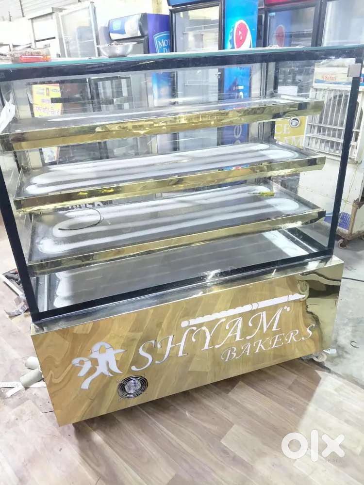 DISPLAY FRIDGE COUNTER