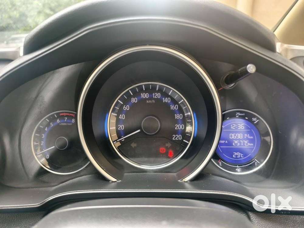 Honda Jazz V Mt Privilege, 2017, Petrol