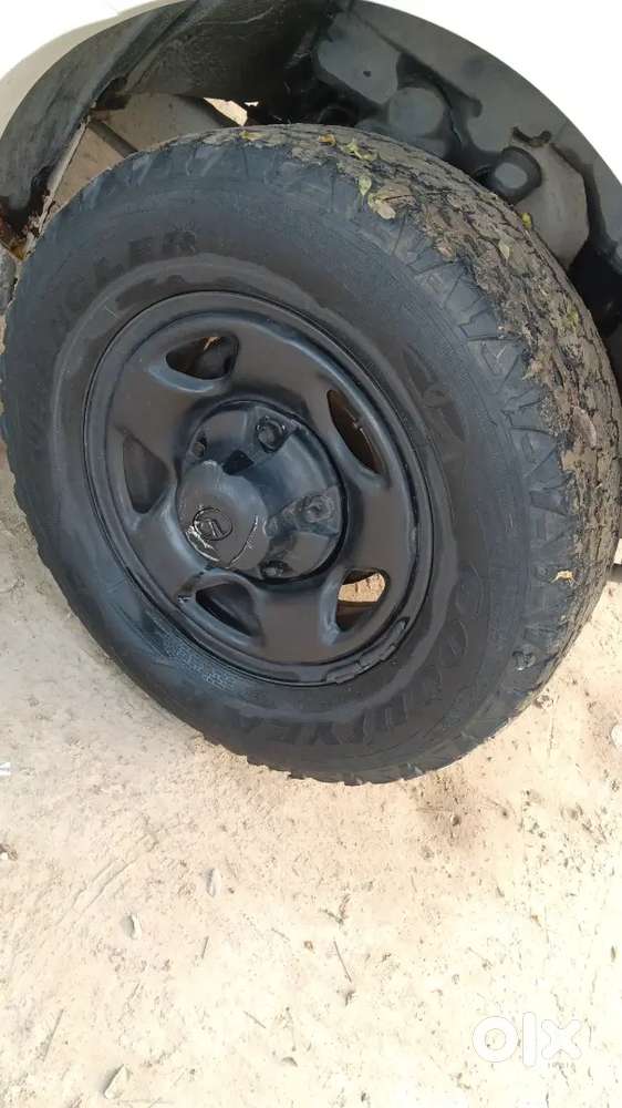 Tata Safari Dicor 2012