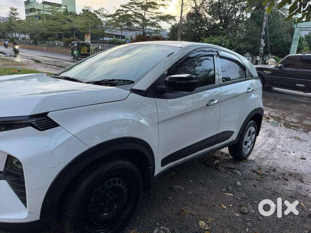 Tata Nexon Petrol Well Maintained