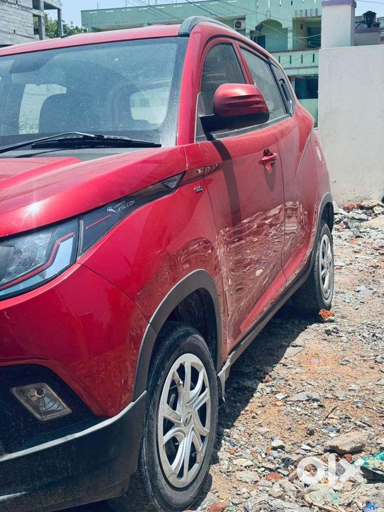 Mahindra Kuv 100 Petrol Well Maintained