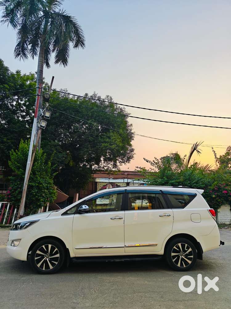 Toyota Innova Crysta 2.8z Automatic, 2018, Diesel