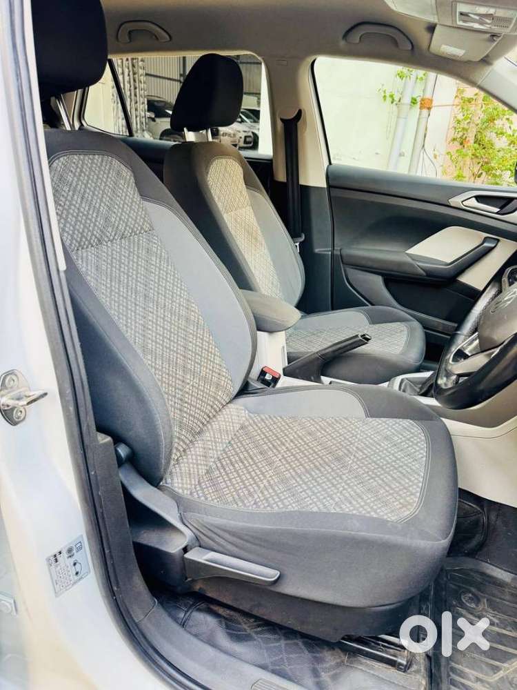 Volkswagen Taigun 1.0 Tsi Highline At, 2022, Petrol