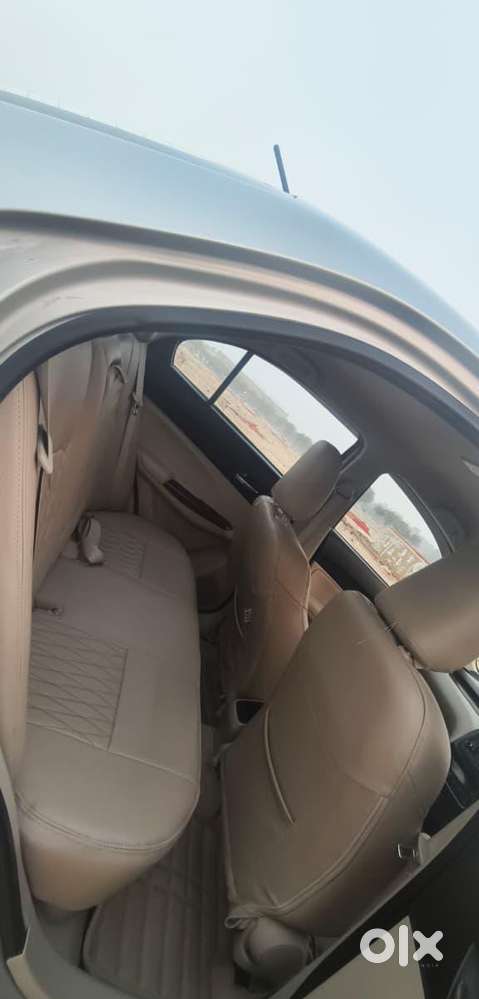 Maruti Suzuki Dzire 1.2 Zxi Amt, 2018, Petrol