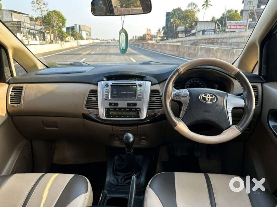 Toyota Innova 2.5 Vx 7 Str Bs-iii, 2015, Diesel