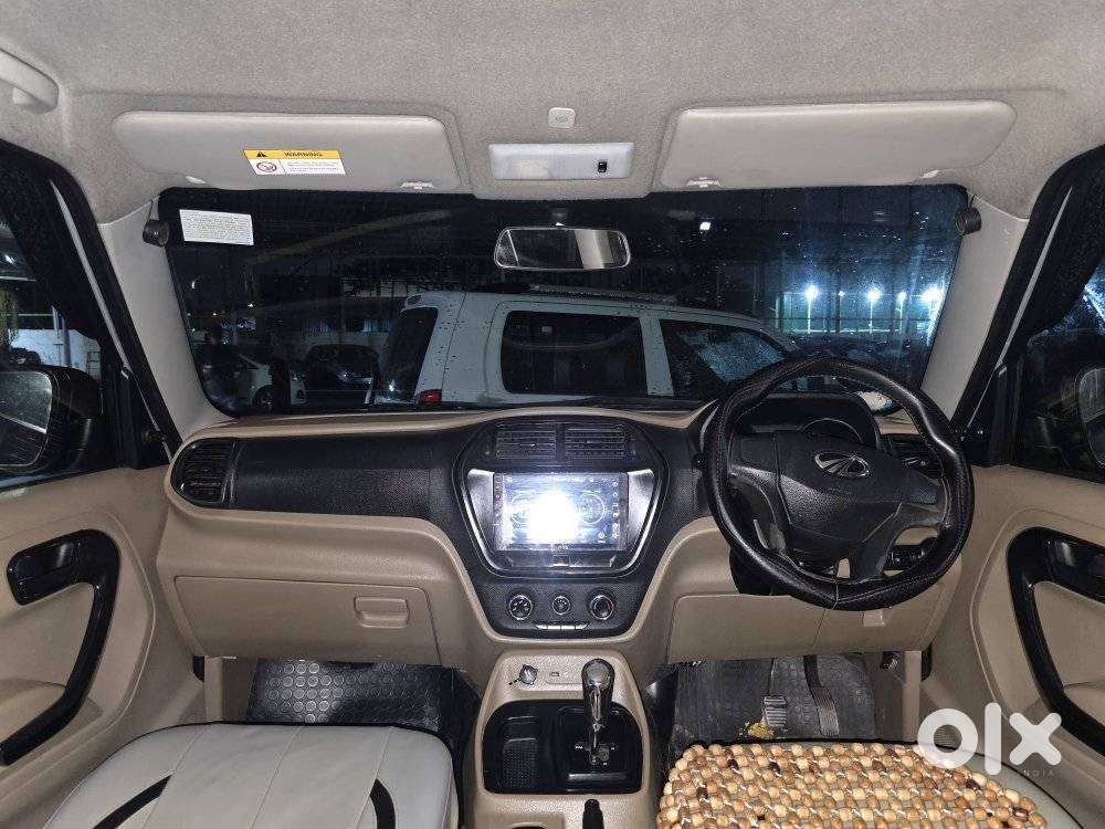 Mahindra Tuv 300 T6 Plus Amt, 2016, Diesel