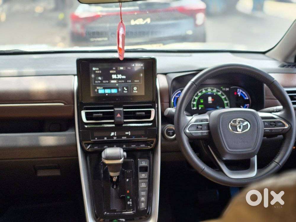 Toyota Innova Hycross 2.0 Vx Hybrid 8 Str, 2023, Petrol