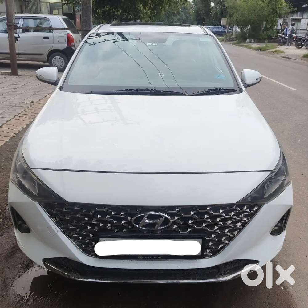 Hyundai Verna 2023 Diesel Well Maintained