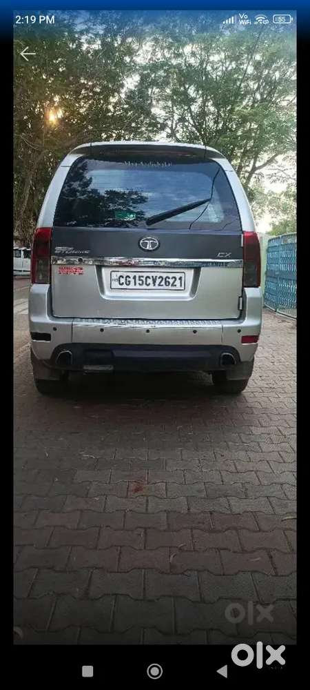 Tata Safari Storme 2015
