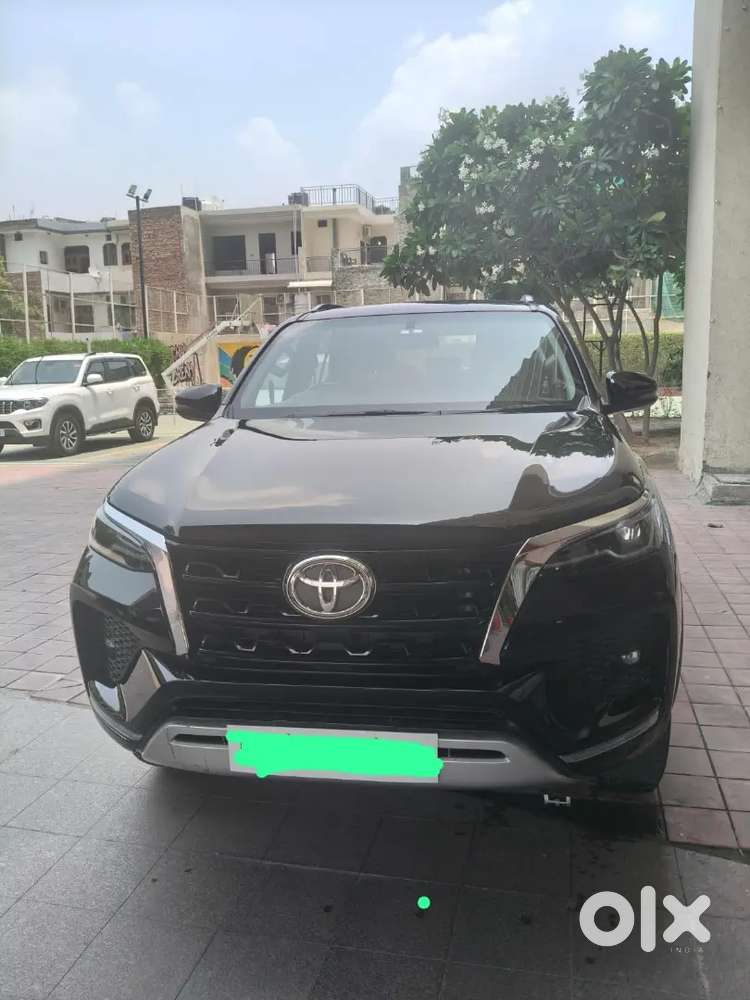 Toyota Fortuner 2025 Petrol Well Maintained. First Owner.