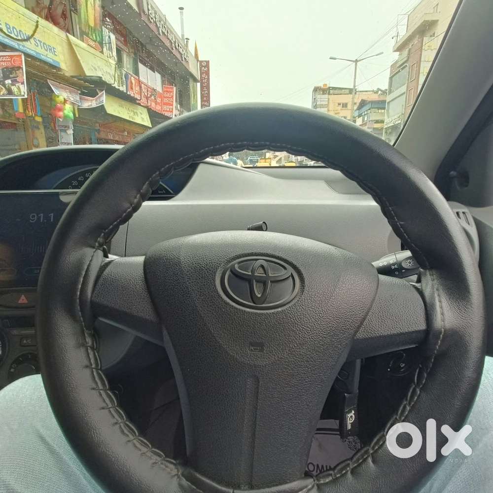 Toyota Etios Liva Petrol 2013