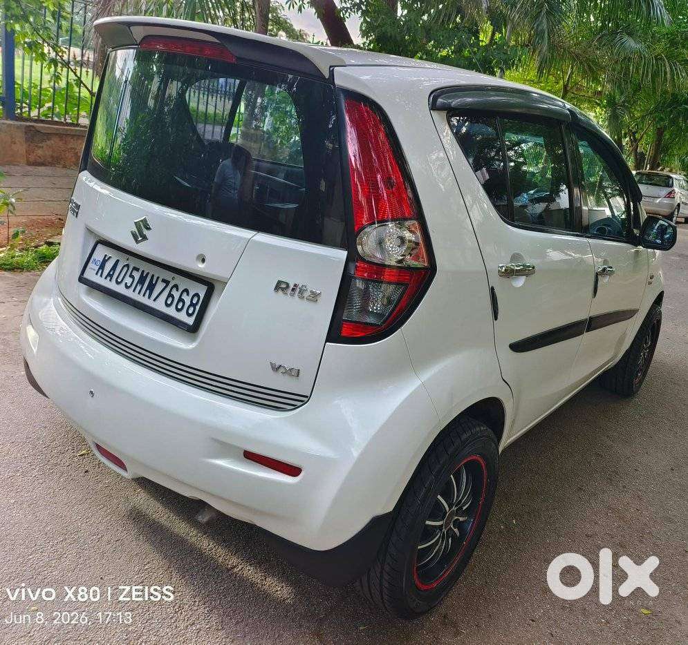 Maruti Suzuki Ritz Vxi, 2013, Petrol