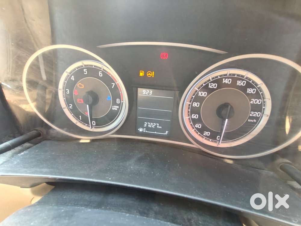 Maruti Suzuki Swift Dzire Vxi Optional, 2018, Petrol