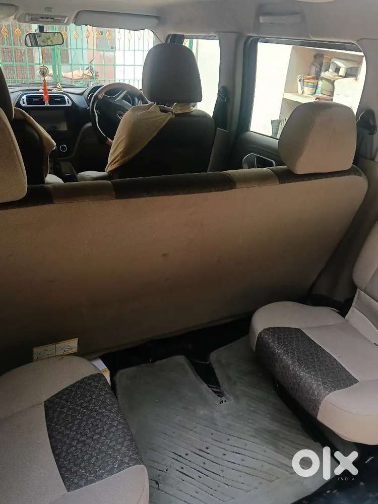 Mahindra Tuv 300 2017