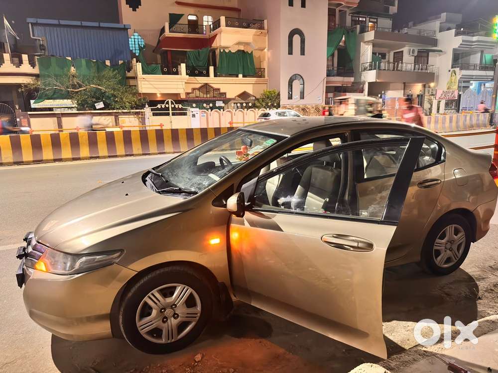 Honda City 2010 Cng & Hybrids 69000 Km Driven