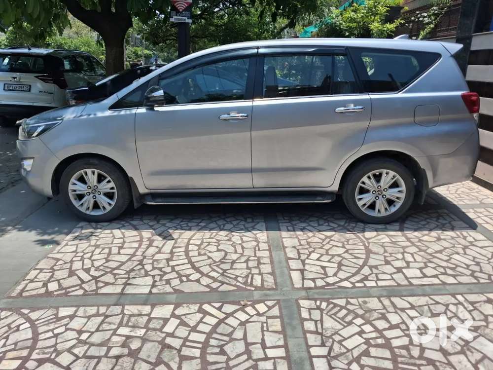 Toyota Innova Crysta Zx At