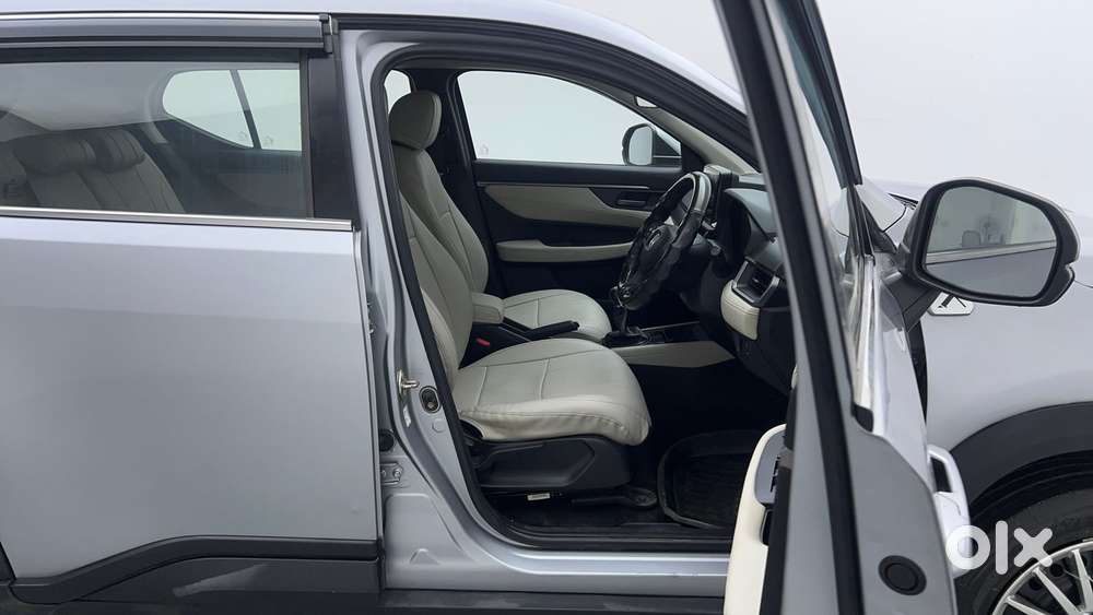 Honda Elevate V Mt, 2025, Petrol