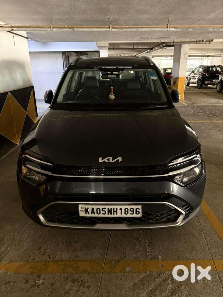 Kia Carens Petrol 2023