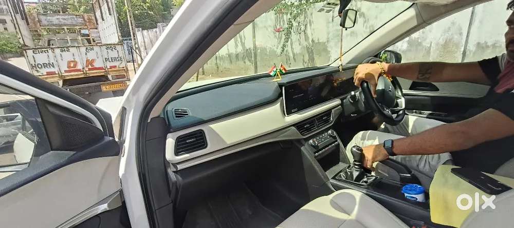 Mahindra Xuv700 2023 Diesel 78000 Km Driven