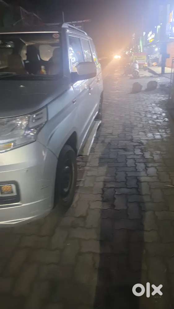 Mahindra Tuv 300 2018