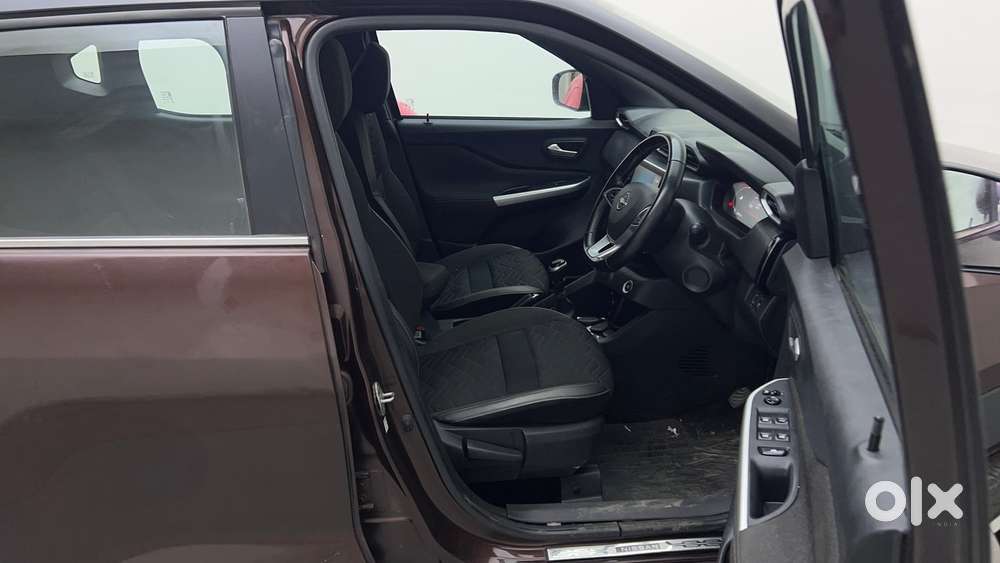 Nissan Magnite 1.0 Xv Premium, 2021, Petrol