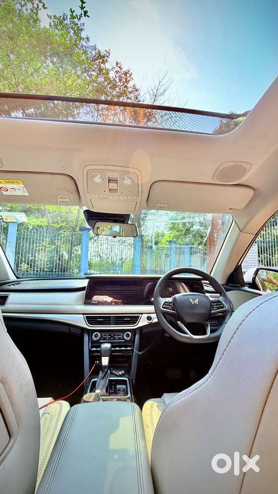 Mahindra Xuv700 2.2 Ax 7 Diesel At Luxury Pack Str, 2023, Diesel