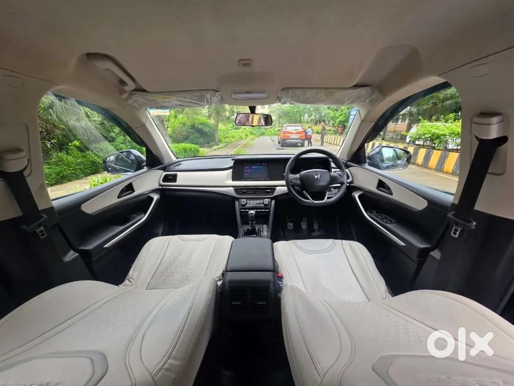 Mahindra Xuv700 2.2 Mx Diesel Mt 5 Str, 2022, Diesel