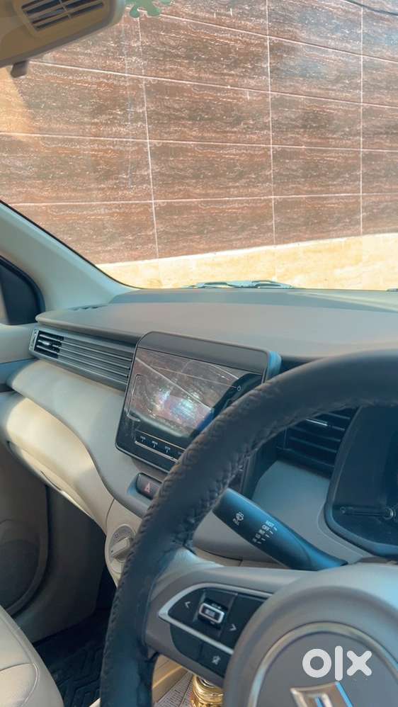 Maruti Ertiga 1.5 Vxi 2025
