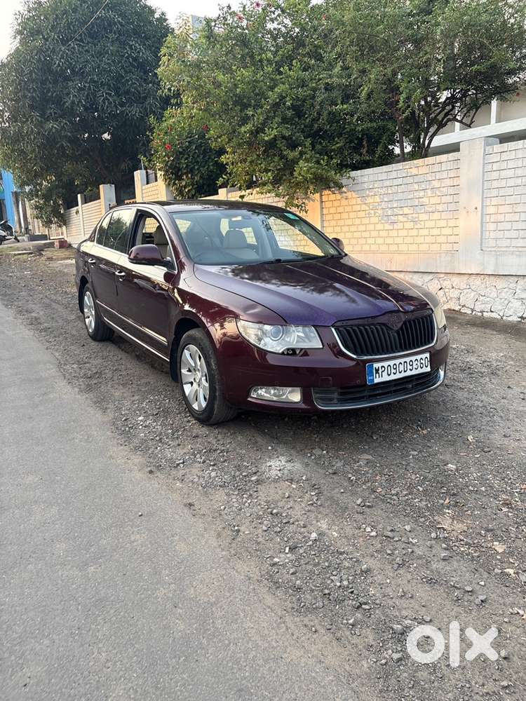 Skoda Superb 2012 Petrol Sunroof Mp09