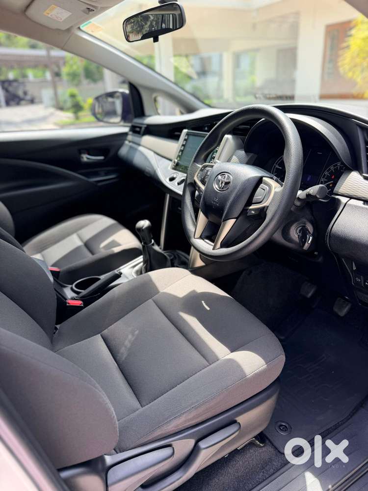 Toyota Innova Crysta 2.4 G Plus Mt 7 Str, 2023, Diesel