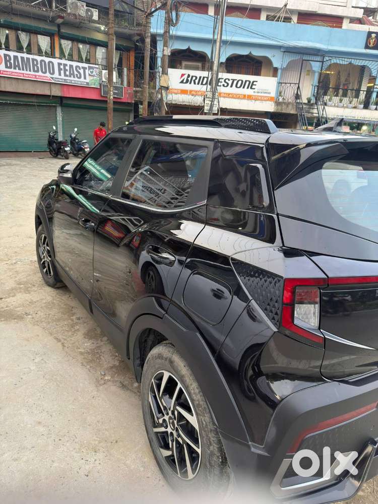 Mahindra Xuv 3xo 2025 Petrol Well Maintained