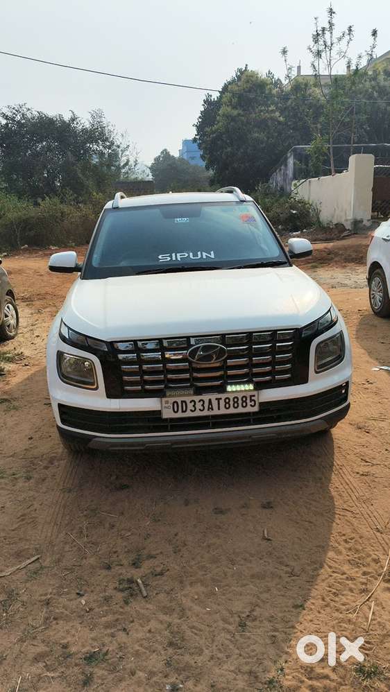 Hyundai Venue Petrol 2025