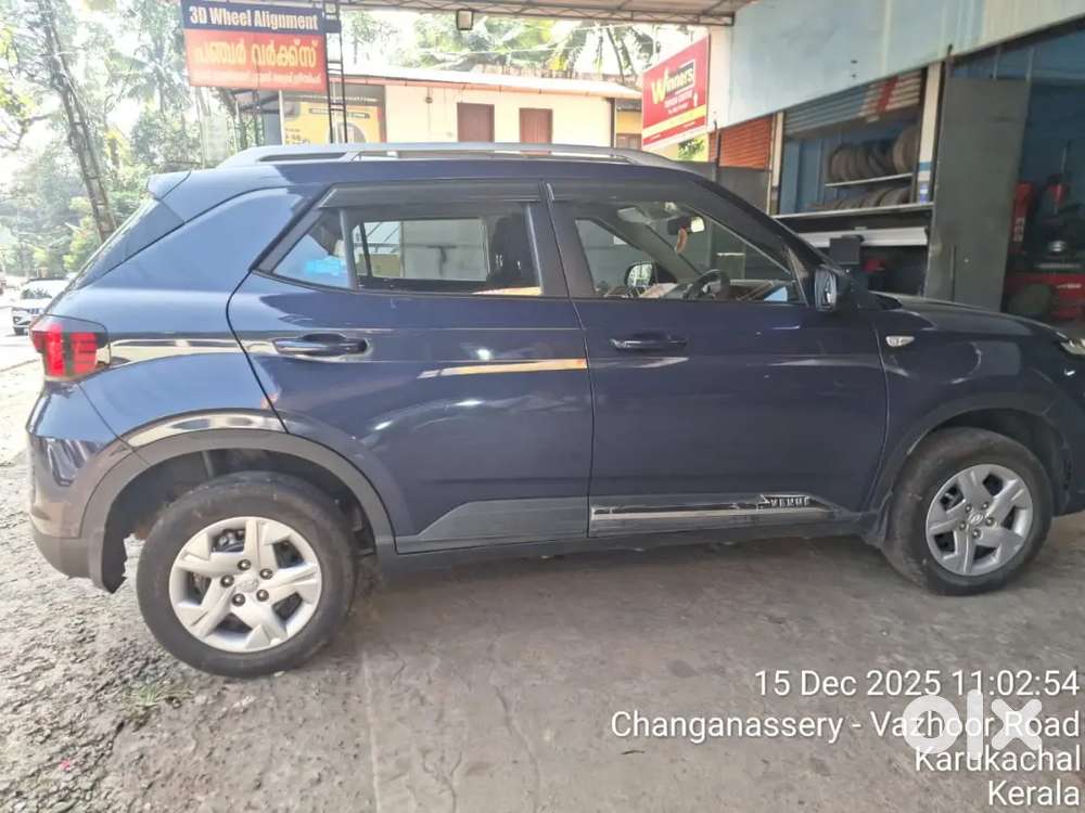 Well Maintained Well Serviced Car 2022 Model Hyundai Venue Car