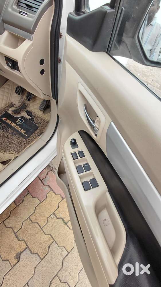 Maruti Suzuki Ertiga Vxi Abs, 2012, Cng & Hybrids