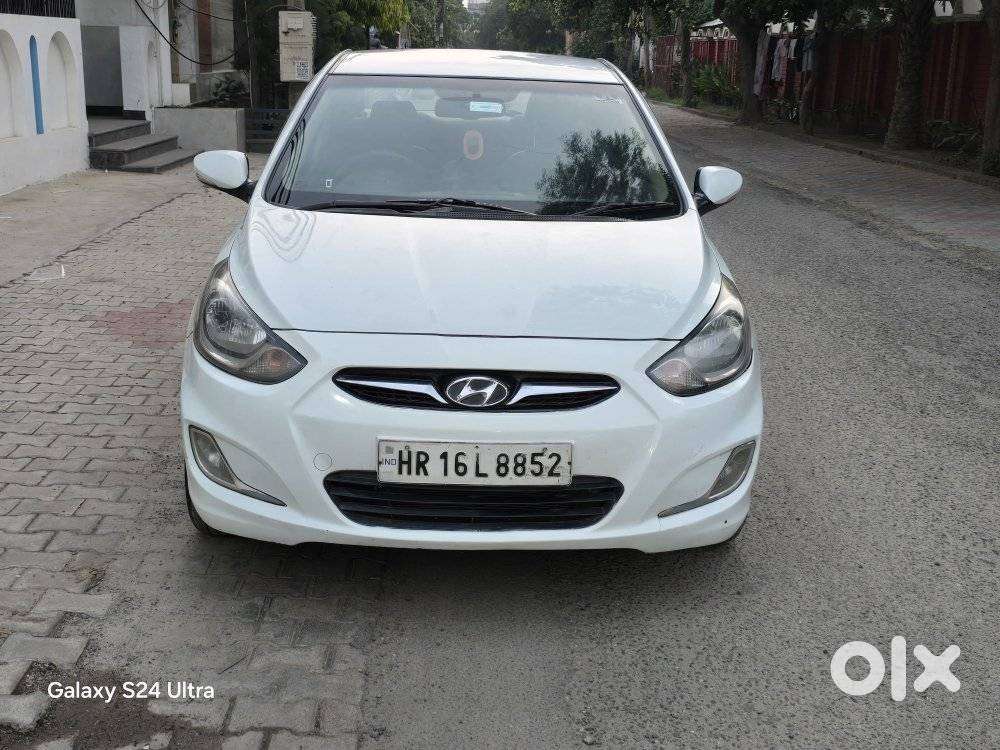 Hyundai Verna 1.6 Ex Vtvt, 2012, Petrol