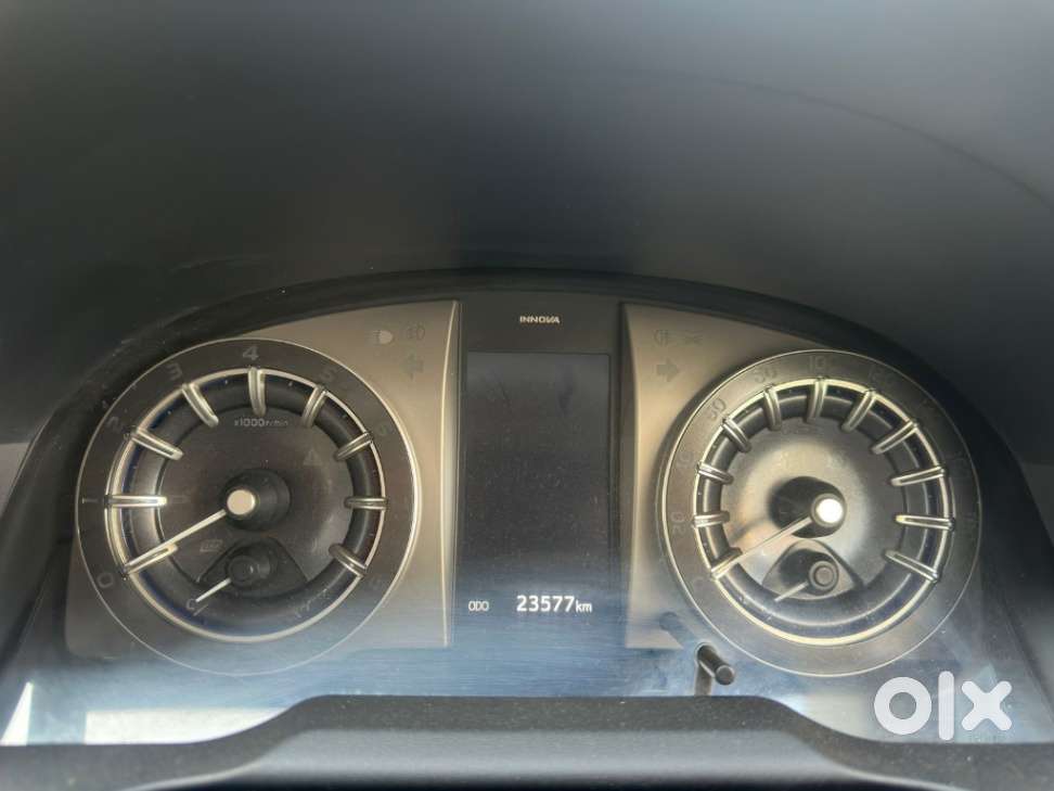 Toyota Innova [2009-2012] 2.0 Vx 7 Str Petrol Bs Iv, 2021, Petrol