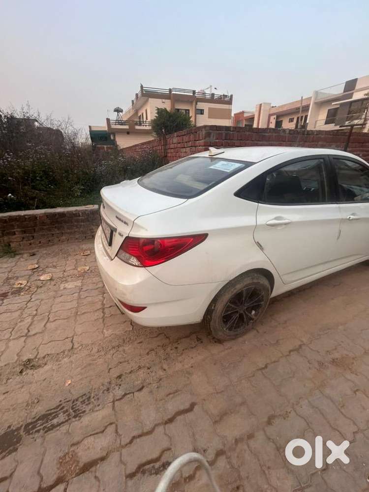 Hyundai Verna 2012 Diesel 20000 Km Driven